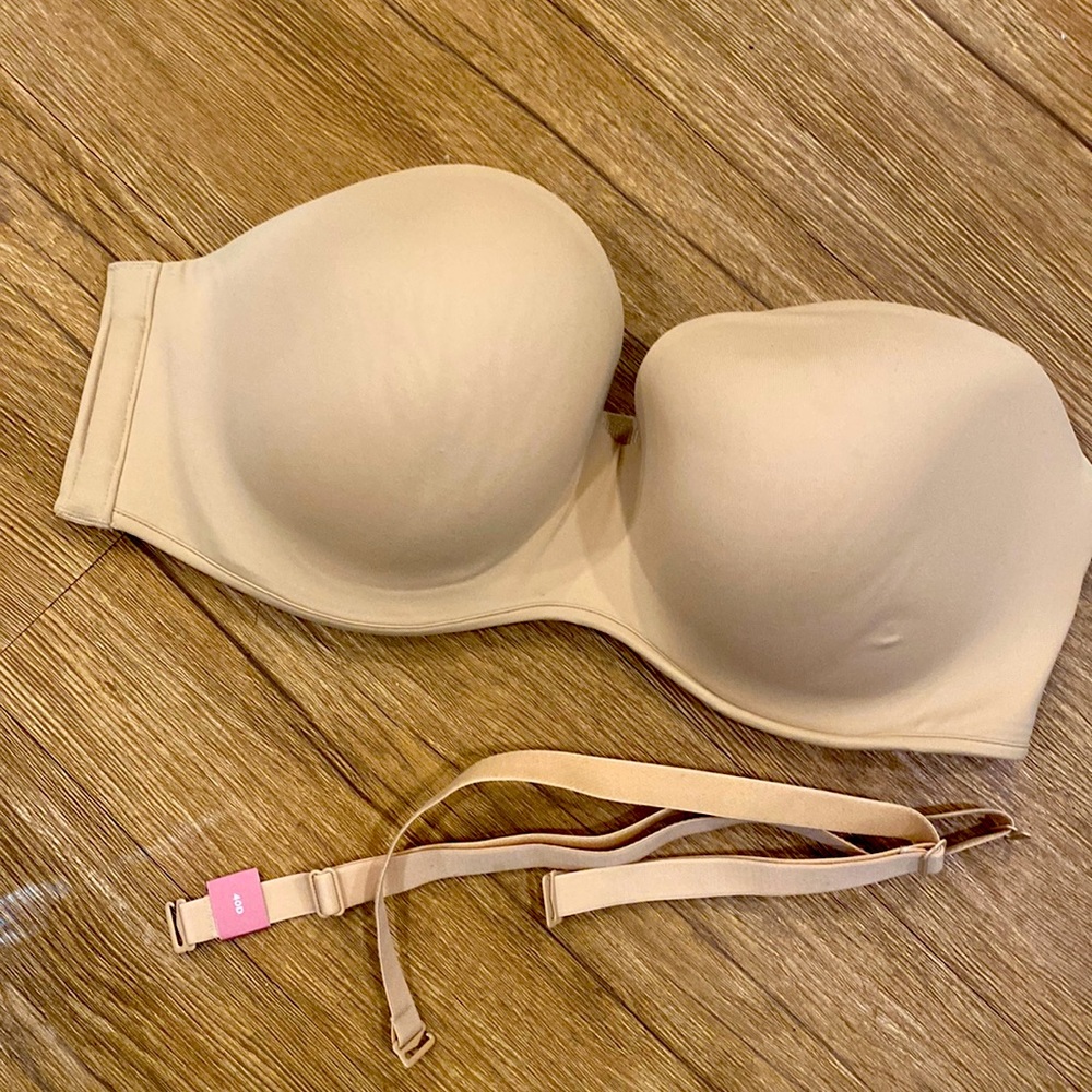 Brand New Bra size 40D- Removable straps